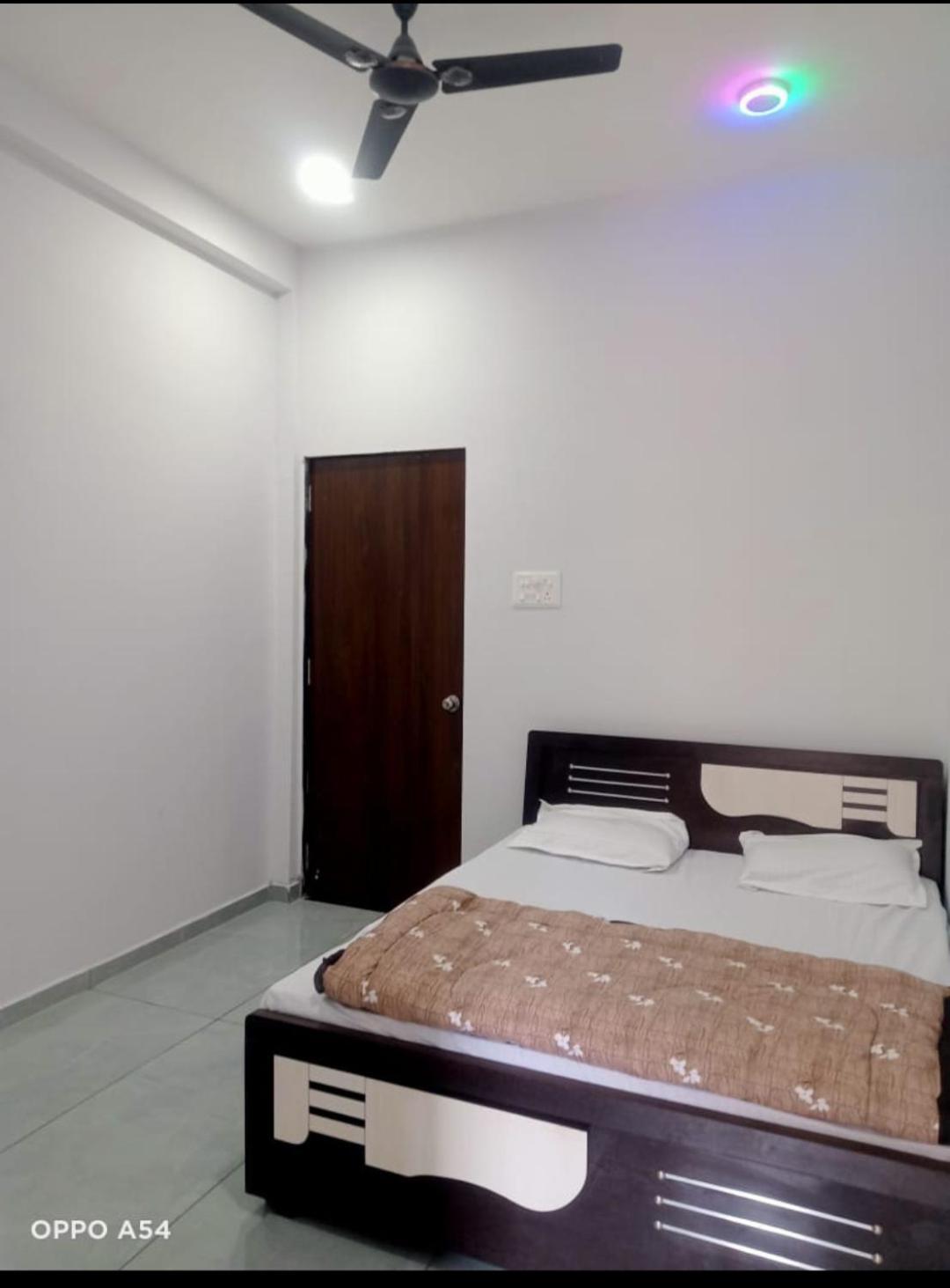 Jai Swaminarayan Delux Homestay Garudeshwar Экстерьер фото